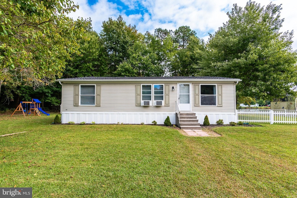 10323 Henry Rd, Berlin, MD 21811 - photo 1
