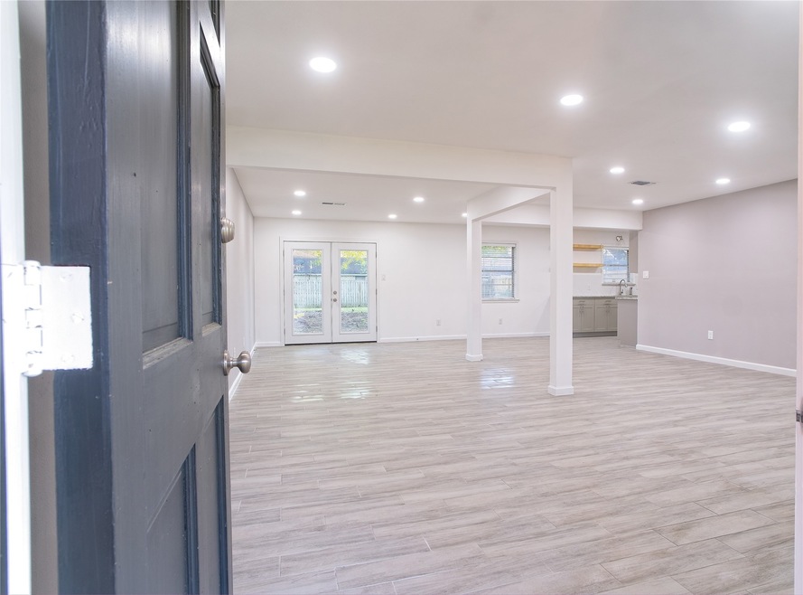 1114 Timber Ln, Rosenberg, TX 77471 - photo 1