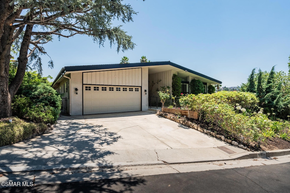 Sold $1,710,000 • Co-Listing Agent