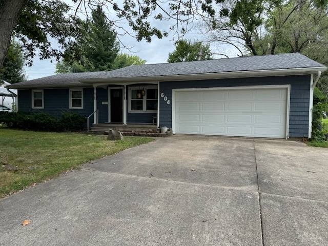 604 W Rustic St, Robinson, IL 62454 - photo 1