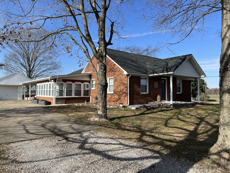 881 Dinwiddie Rd, Franklin, KY 42134 - photo 1