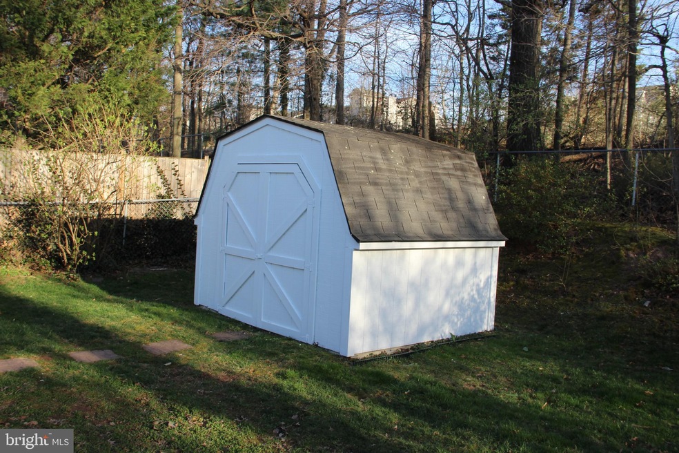 12905 Melville Ln, Fairfax, VA 22033 - photo 1