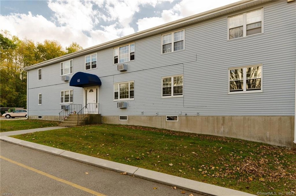 65 Horse Pond Rd unit D, Salem, CT 06420 - photo 1