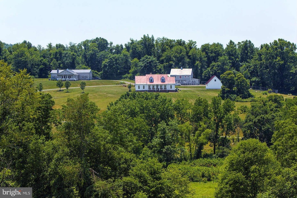 5244 Little Georgetown Ln, Broad Run, VA 20137 - photo 1