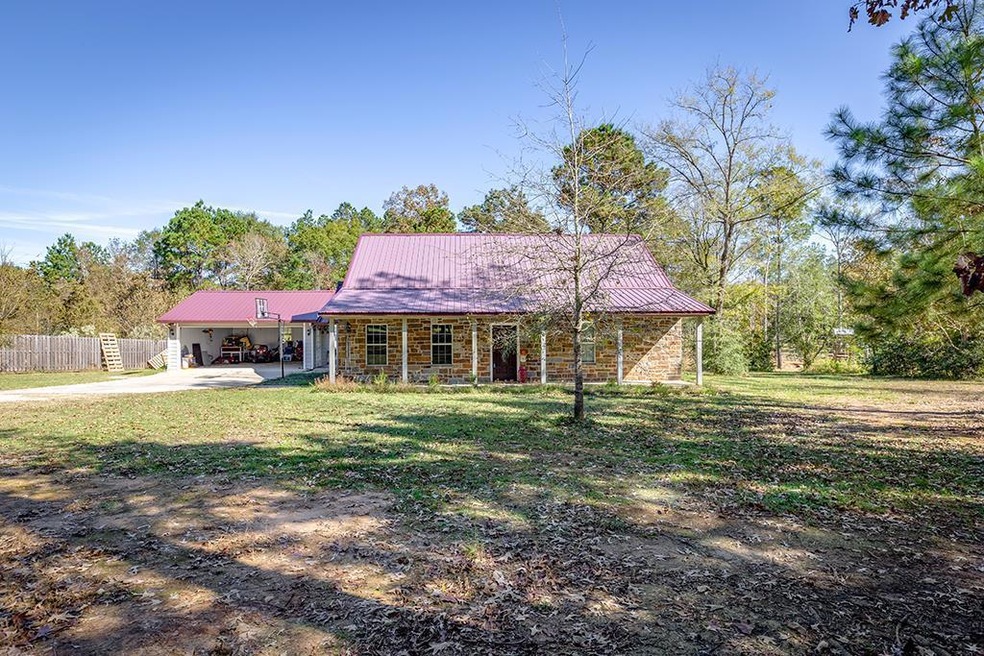 121 Tom Holland Rd, Lufkin, TX 75901 - photo 1