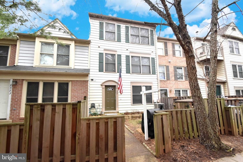 7521 Belle Grae Dr unit 11, Manassas, VA 20109 - photo 1