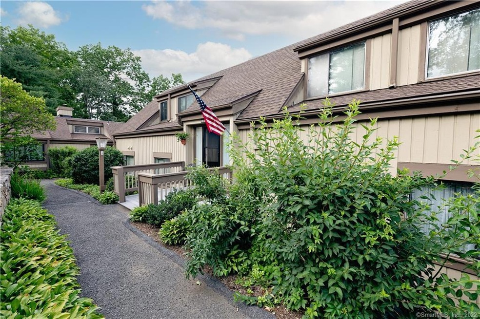 180 Heritage Village unit B, Southbury, CT 06488 - photo 1