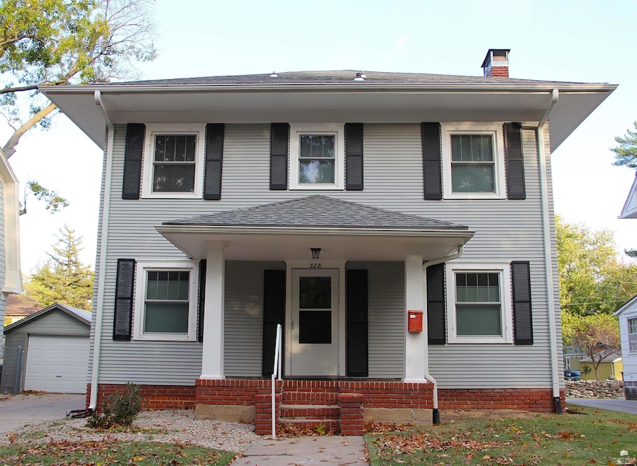 328 N 15th St, Manhattan, KS 66502 - photo 1