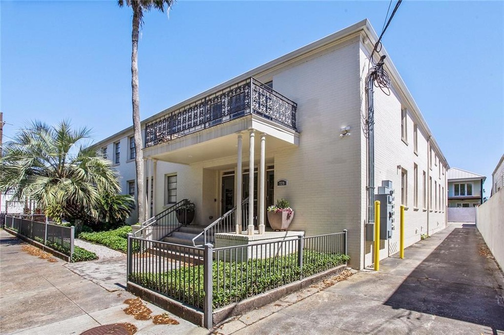 729 Second St unit 5, New Orleans, LA 70130 - photo 1