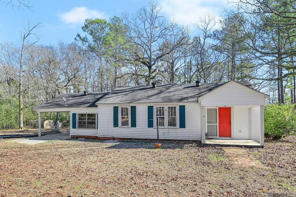 8919 & 8913 Plank Rd, Clinton, LA 70722 - photo 1