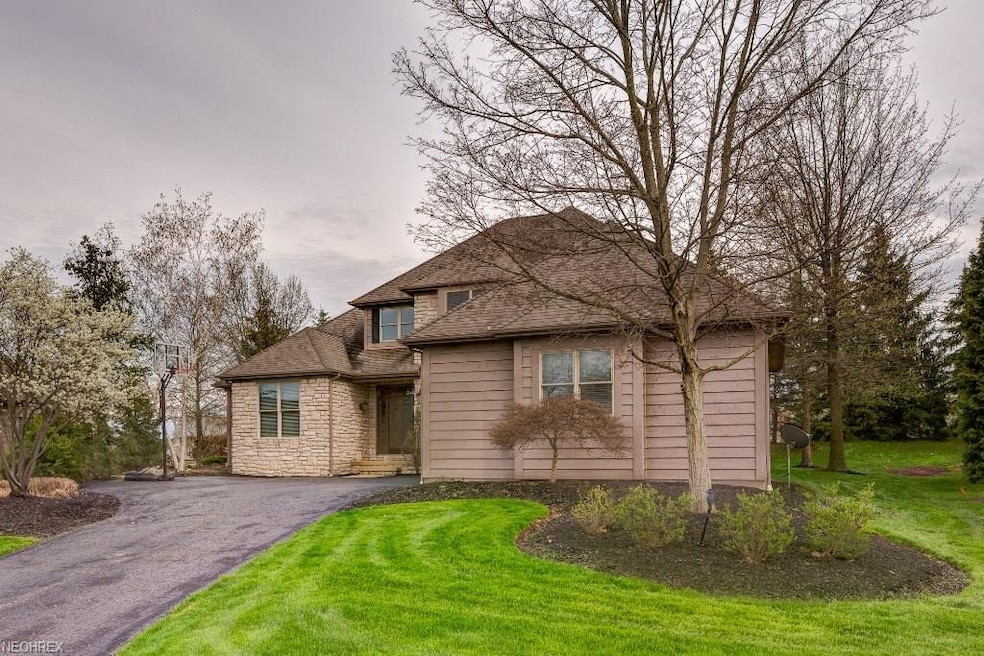 175 Dunbar Ct, Aurora, OH 44202 - photo 1