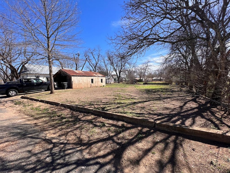 807 N Orange St unit 10BR, Fredericksburg, TX 78624 - photo 1