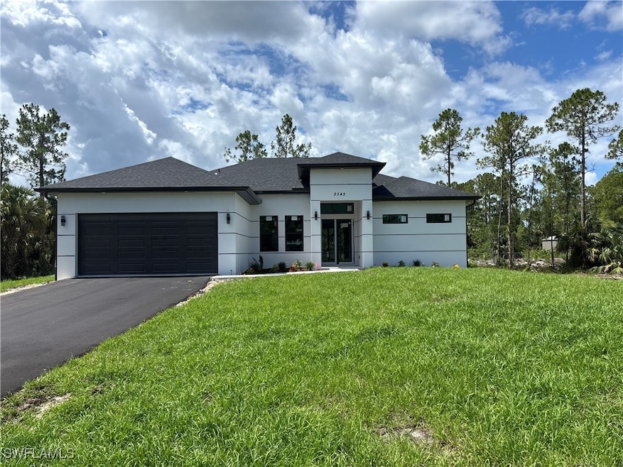 Front Exterior Photo