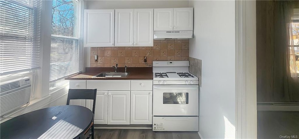 42 Highway Ave, Congers, NY 10920 - photo 1