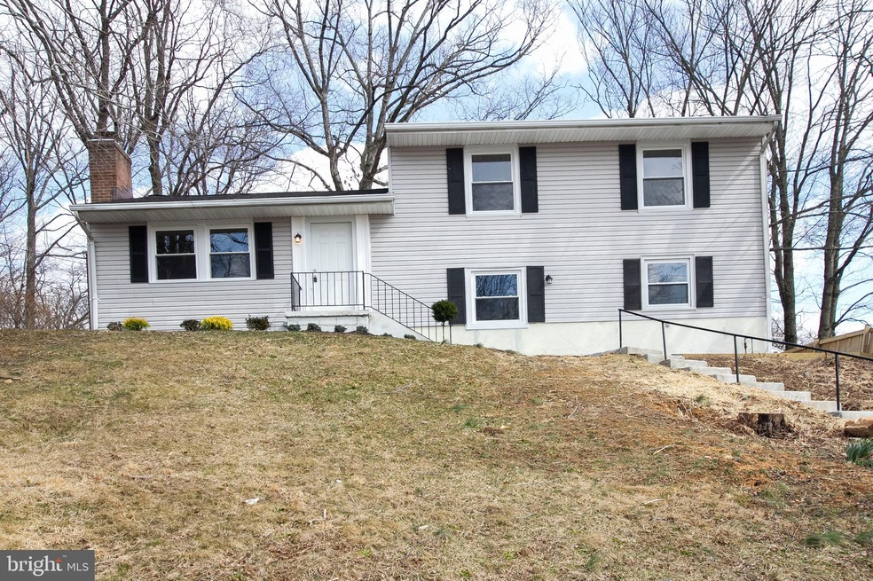 8727 Oakleigh Rd, Parkville, MD 21234 - photo 1