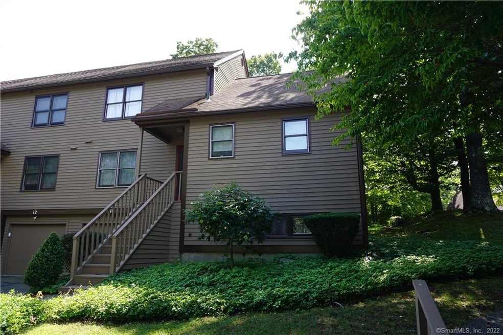 Beautiful 2-bedroom, 2.5 bath End Unit