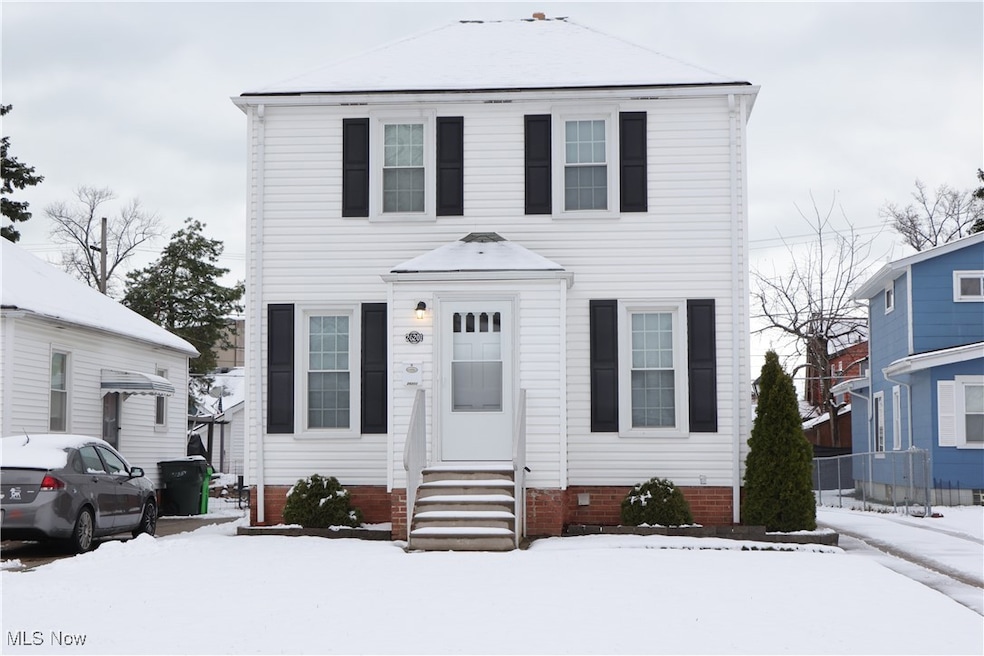 26201 Oriole Ave, Euclid, OH 44132 - photo 1