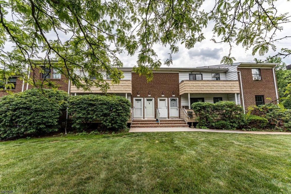 813 Victoria Ct, Hillsborough, NJ 08844 - photo 1