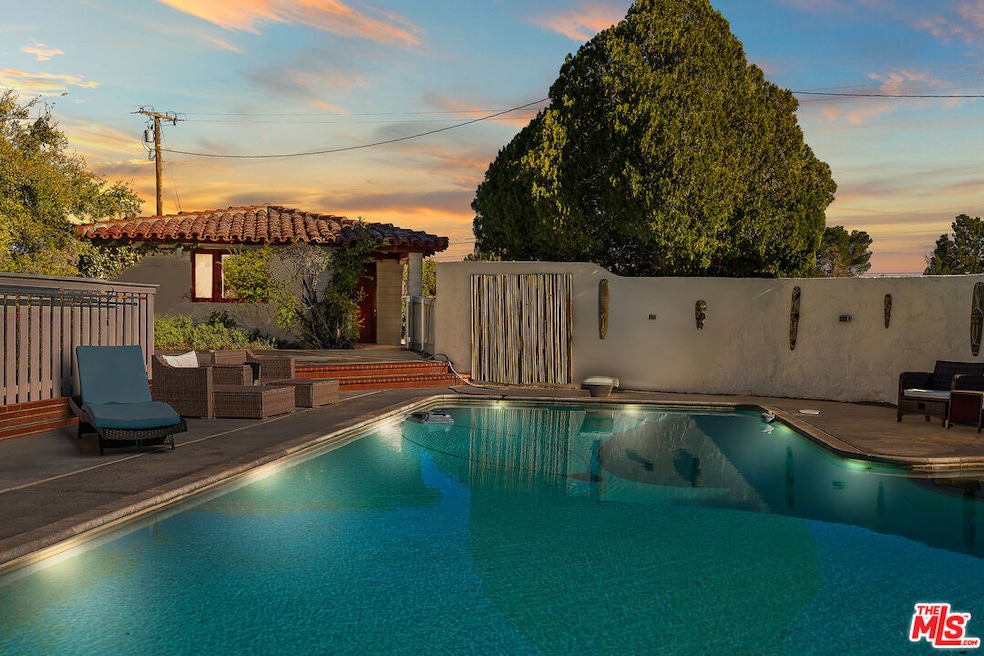 15617 Mondamon Rd, Apple Valley, CA 92307 - photo 1