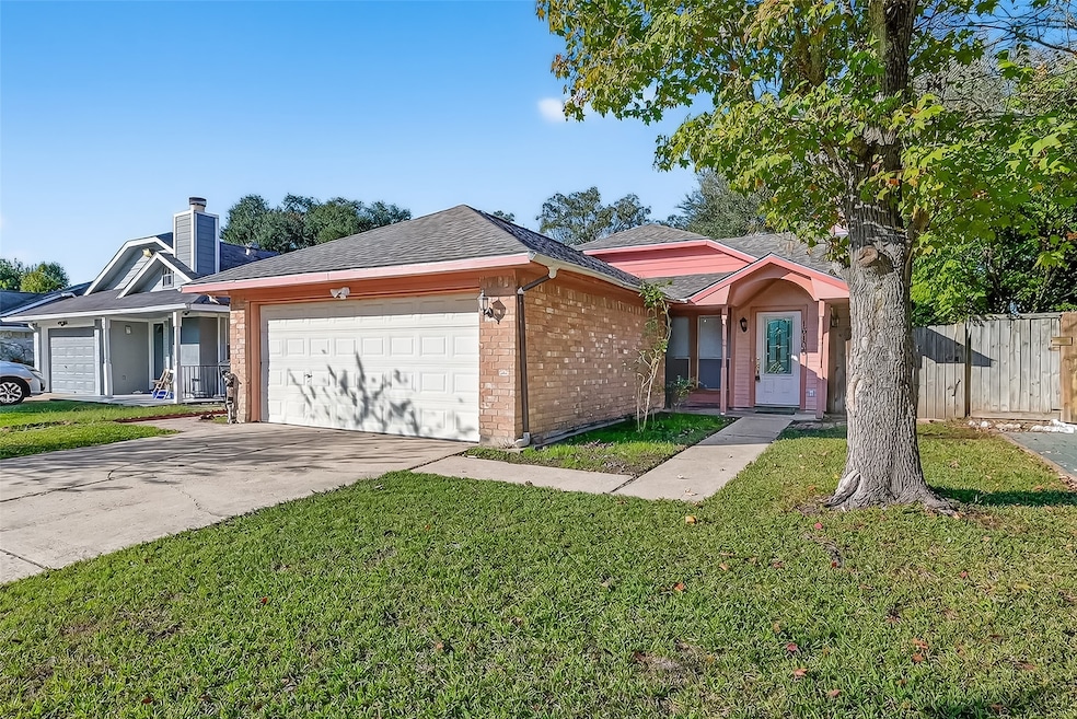 16106 Barbarossa Dr, Houston, TX 77083 - photo 1