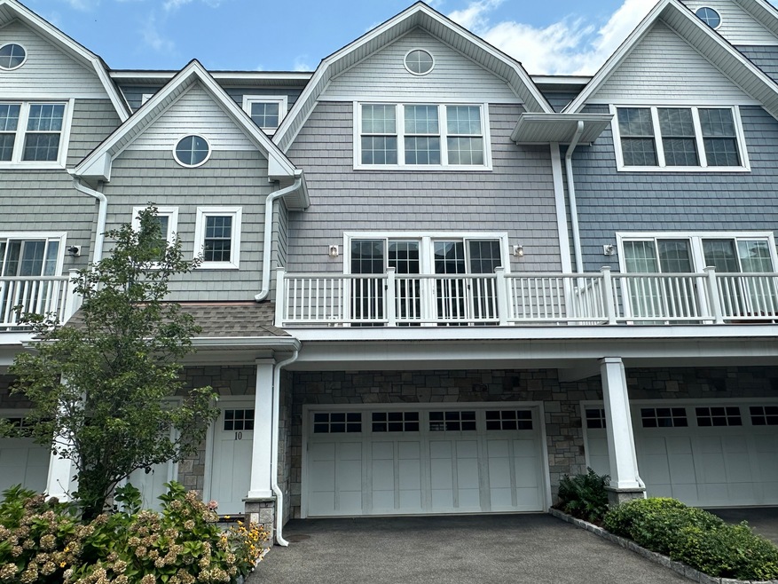 2160 Kings Hwy unit 10, Fairfield, CT 06824 - photo 1