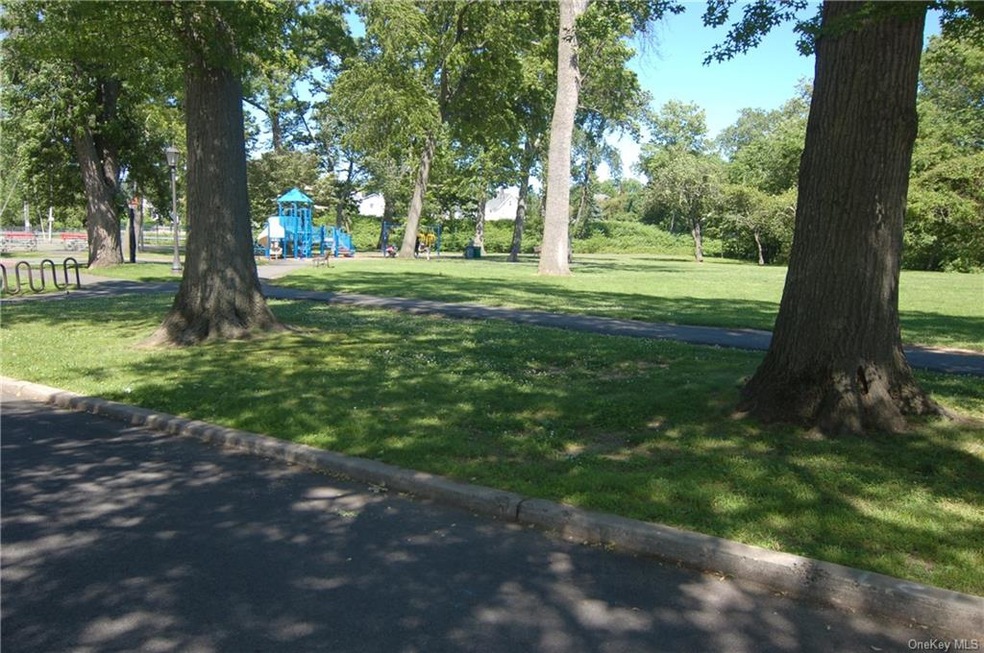 Playground at Park across from Parkview Station II