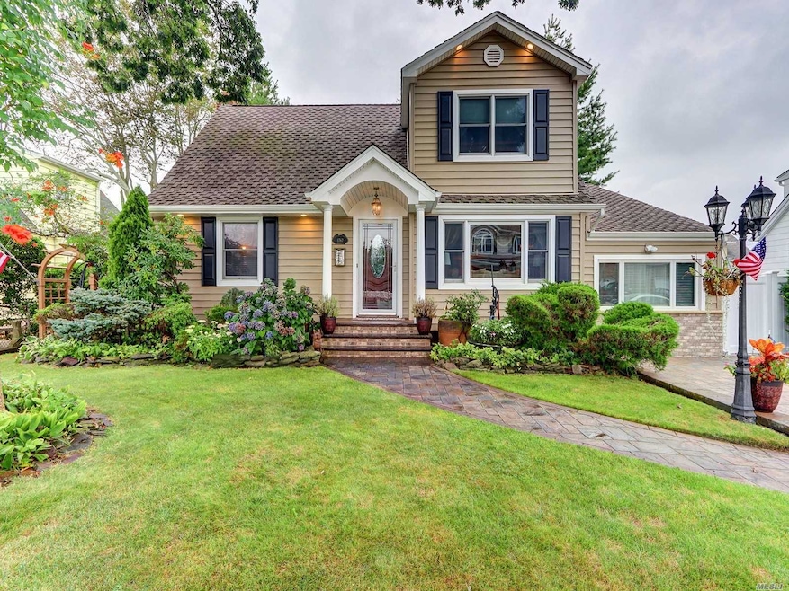 1762 Conway St, Seaford, NY 11783 - photo 1