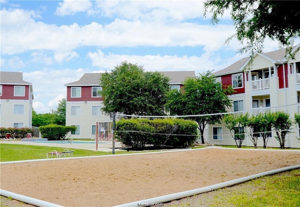 521 Southwest Pkwy unit 102, College Station, TX 77840 - photo 1