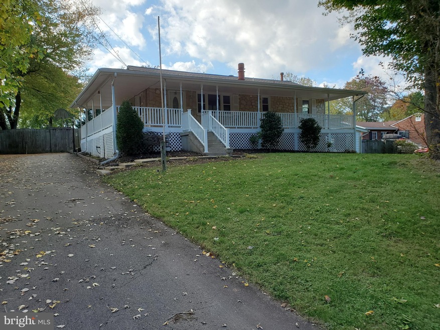 8008 Mclean St, Manassas, VA 20111 - photo 1