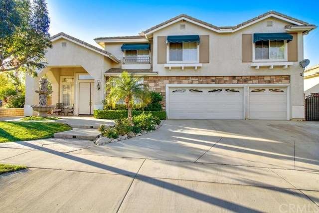 2710 Mockingbird Lane - Welcome home!