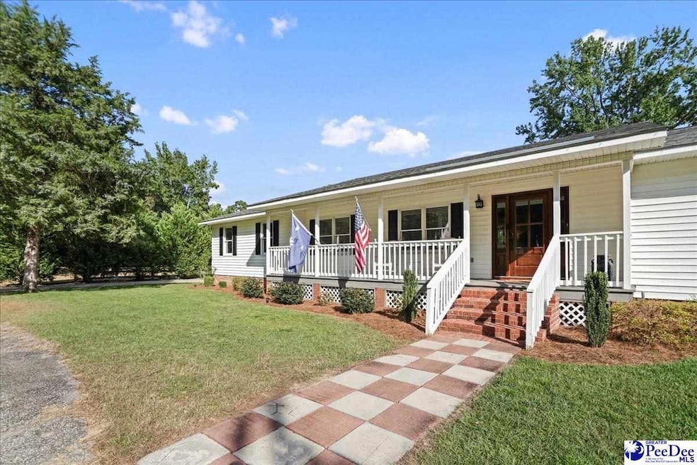 1825 Hickorytree Dr, Hartsville, SC 29550 - photo 1