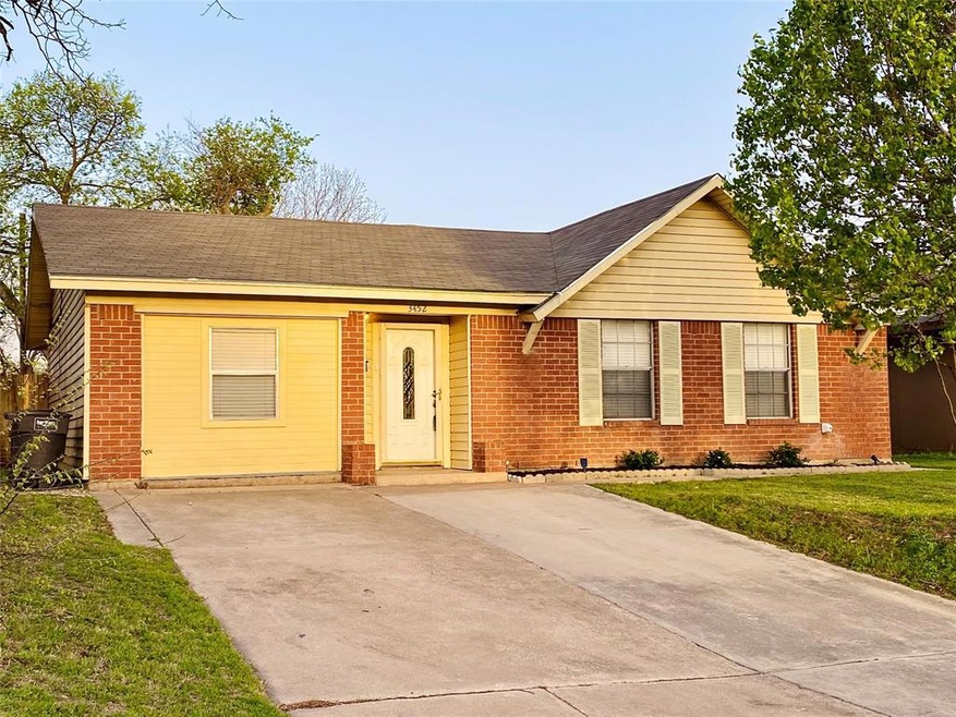 3452 Weber St, Fort Worth, TX 76106 - photo 1