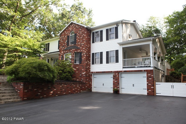 124 Rose Ln, Matamoras, PA 18336 - photo 1