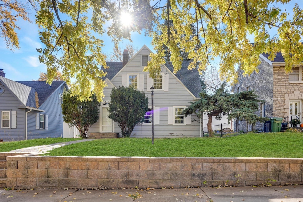 235 Arden St, Waterloo, IA 50701 - photo 1