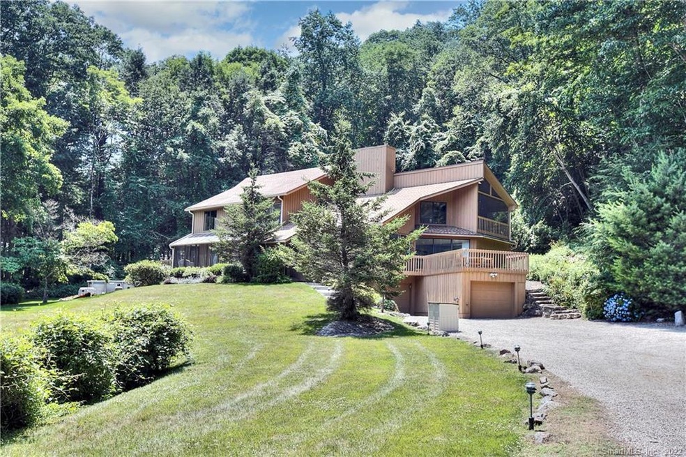 Lofty Home In Secluded Location
