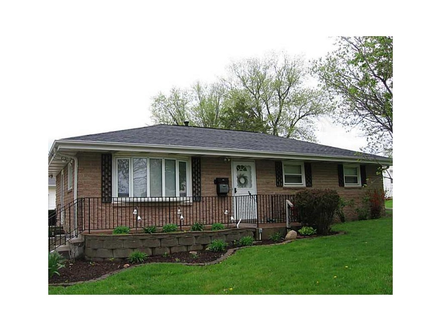 108 Fisher St, Hiawatha, IA 52233 - photo 1