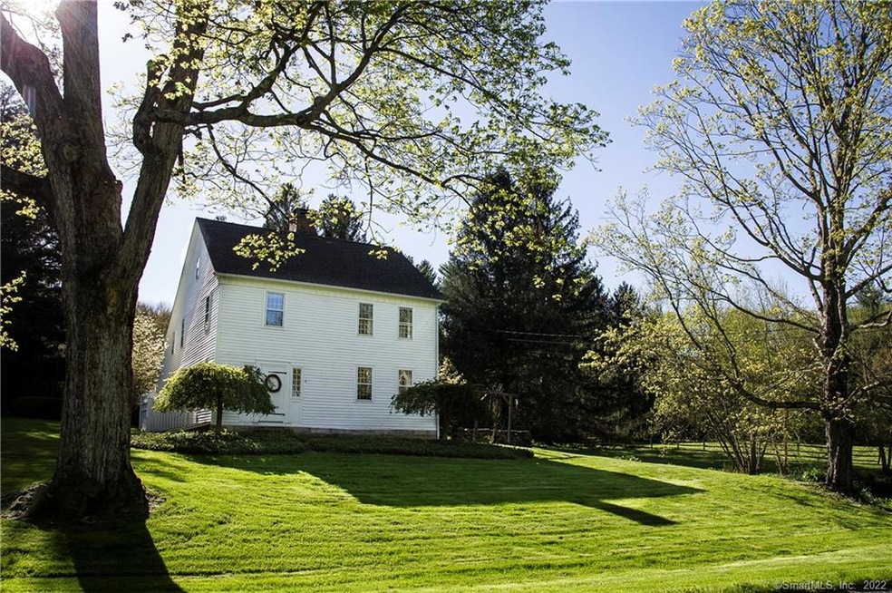 547 Flanders Rd, Woodbury, CT 06798 - photo 1