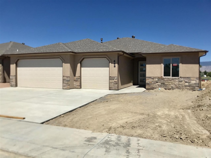 668 Strathearn Dr, Grand Junction, CO 81504 - photo 1