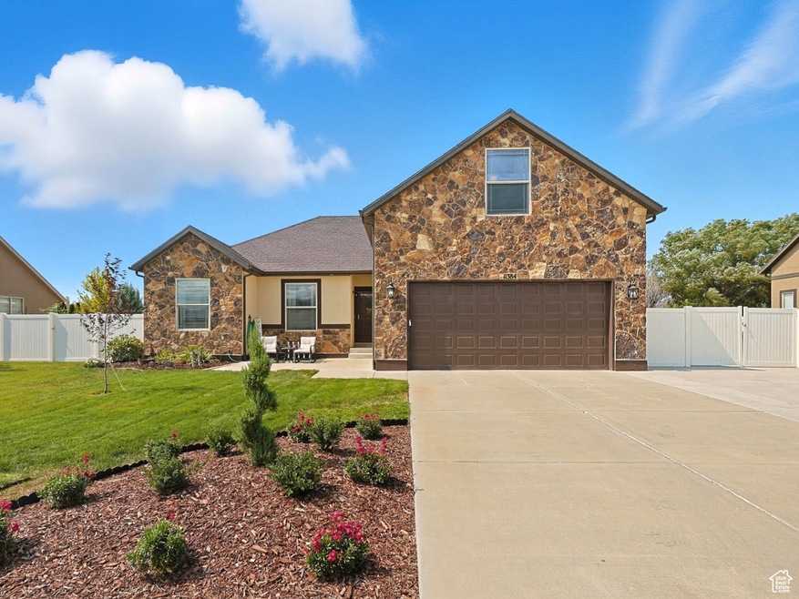 Under Contract $749,900