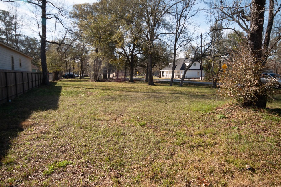 5402 Parker Rd, Houston, TX 77016 - photo 1