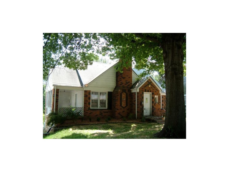 Charming bungalow is a great investment!
