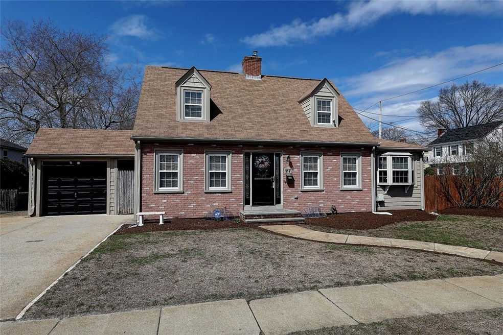 117 Summer St, Cranston, RI 02910 - photo 1