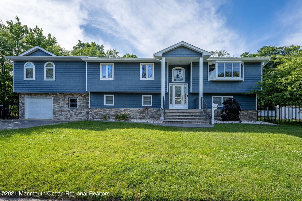 10_Sylvan_Blvd-2