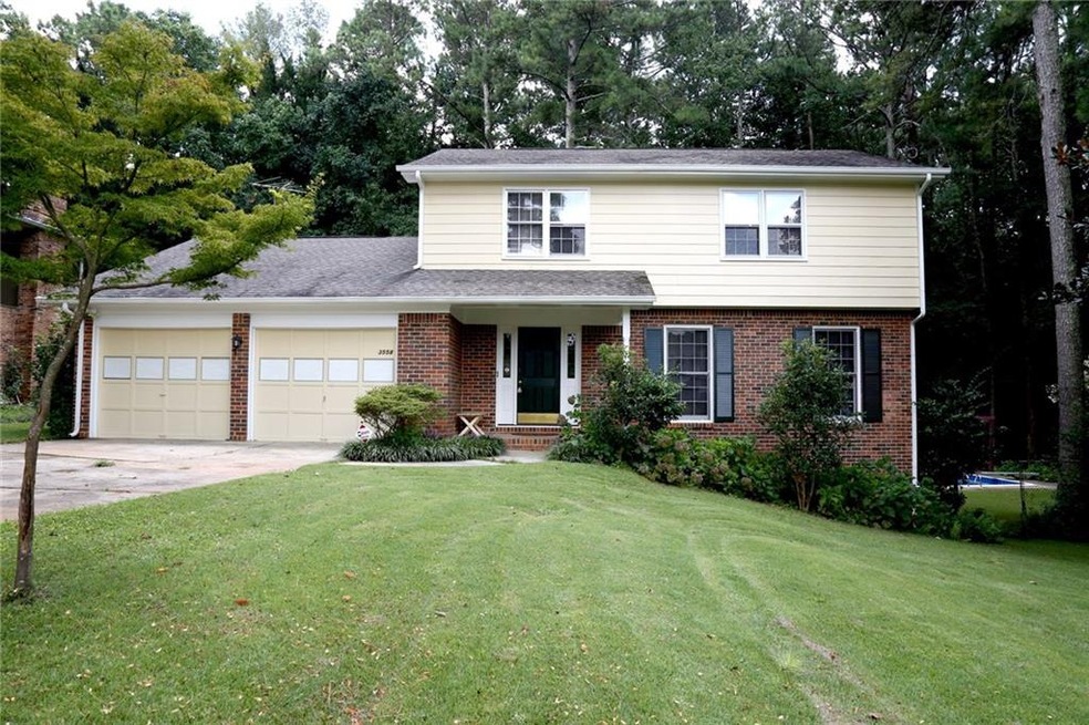 Welcoming Front Yard!