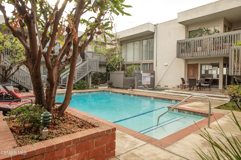 5300 Fairview Blvd unit 25, Los Angeles, CA 90056 - photo 1