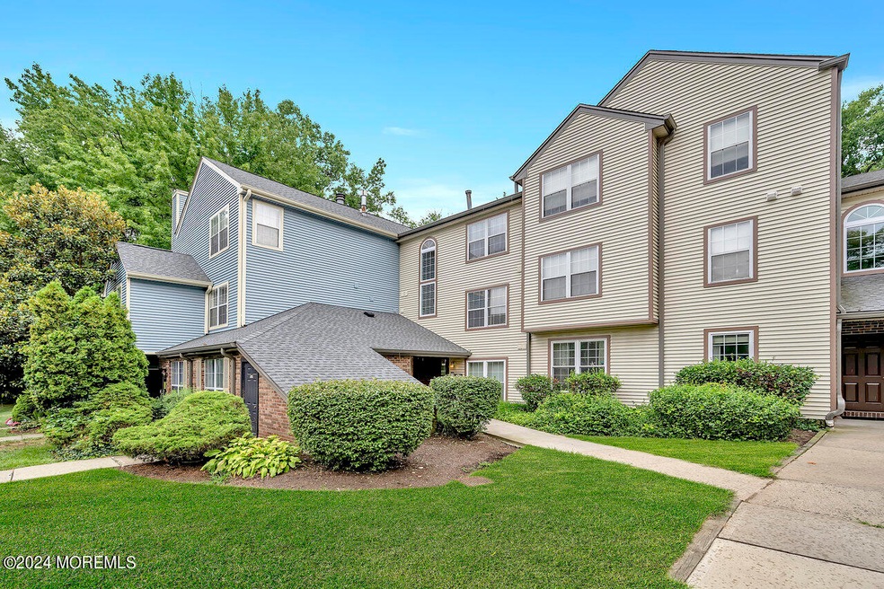 3292 Cypress Ct, Monmouth Junction, NJ 08852 - photo 1