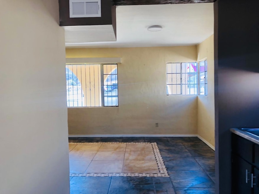 4000 N Piedras St, El Paso, TX 79930 - photo 1