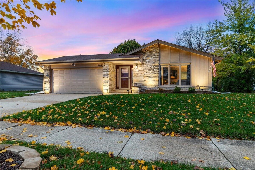 1939 Empire Dr, Waukesha, WI 53186 - photo 1