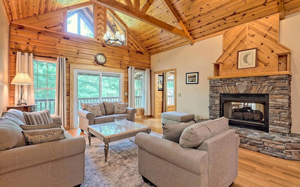 Sold $602,000 • Co-Listing Agent