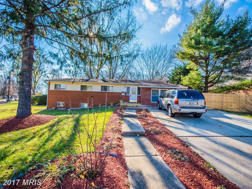 4200 Heathfield Rd, Rockville, MD 20853 - photo 1